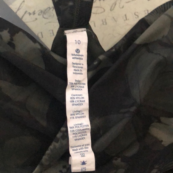 Lulu lemon work out top. - Picture 3 of 5